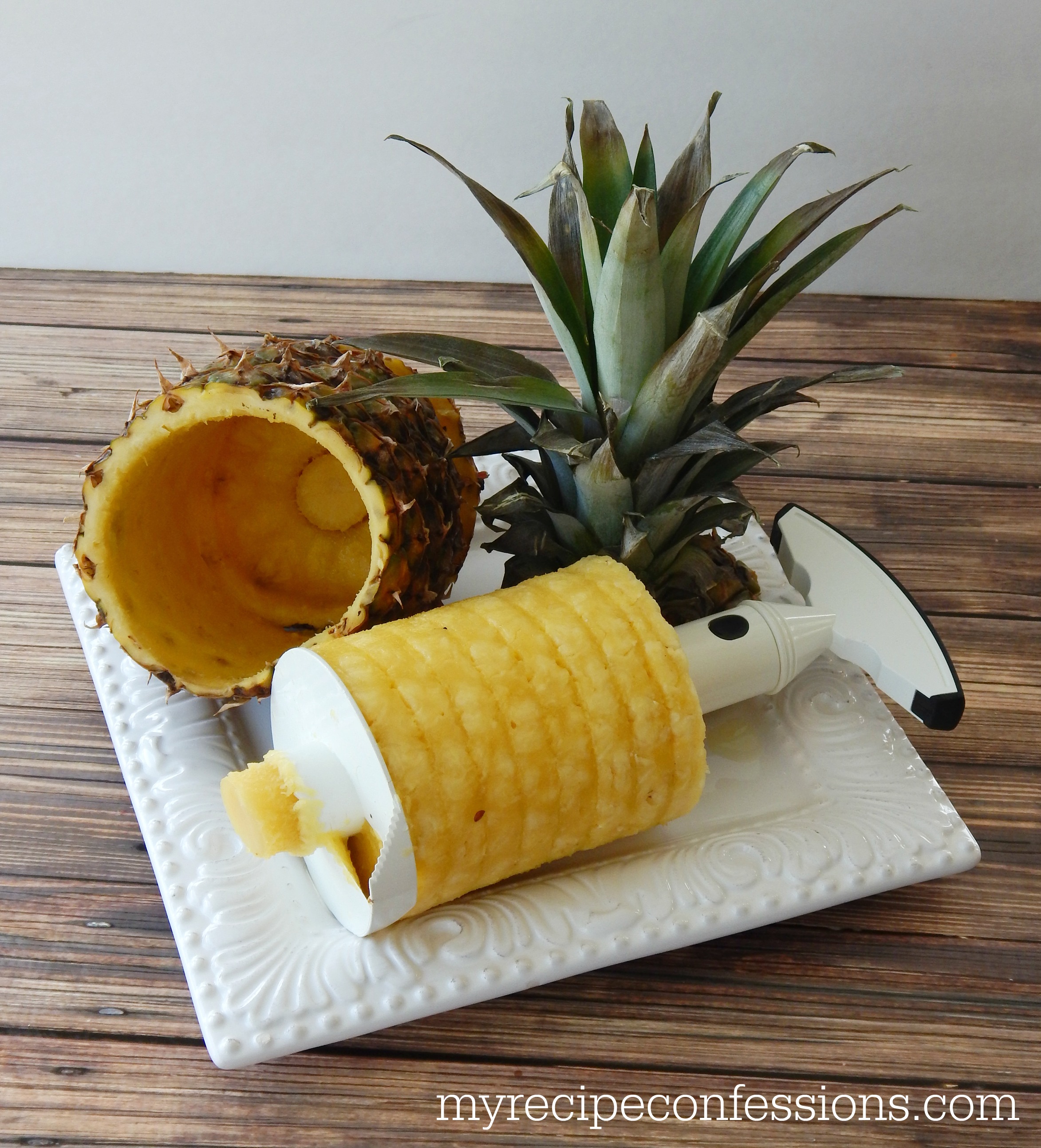 pineapple cutter