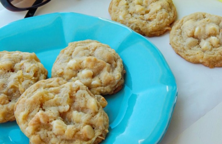 Tropical White Chocolate Chip Cookies