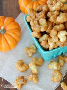 Pumpkin Spice Caramel Corn Pops-Sweet, crunchy, and perfectly spiced. This recipe is super easy and is perfect for movie night, parties, or anytime you want a yummy treat.