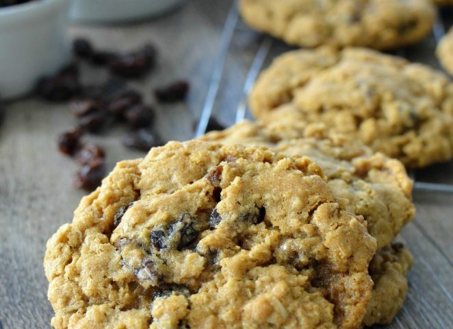 Oatmeal Raisin Cookies